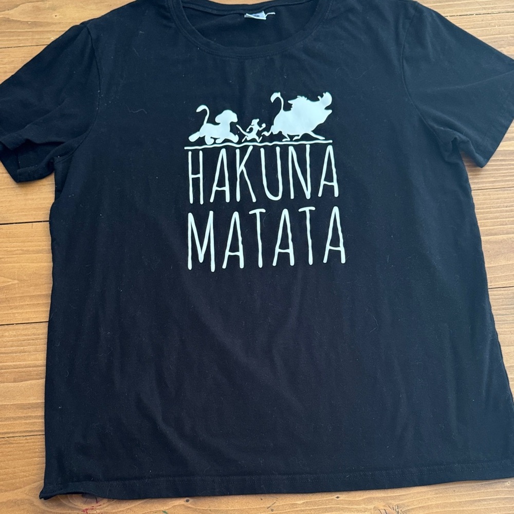 SHEIN‎ Black Hakuna Matata Short Sleeve Tee